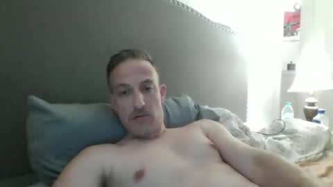 Snapshot of batboy2121 chatting on March 11, 2026, 2:17 am babtboy2121 online show from March 11, 2026, 2:17 am