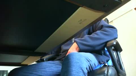 BateBro13 online show from April 16, 2026, 2:40 pm