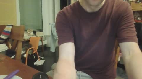 bayern_xl online show from November 25, 2025, 7:36 pm