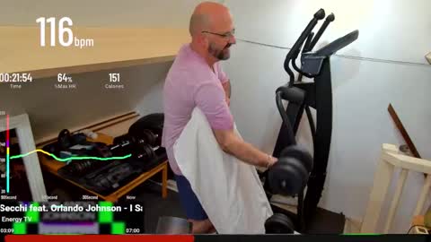 Snapshot of bazzz_8 chatting on October 25, 2025, 5:40 pm bazzz_8 online show from October 25, 2025, 5:40 pm