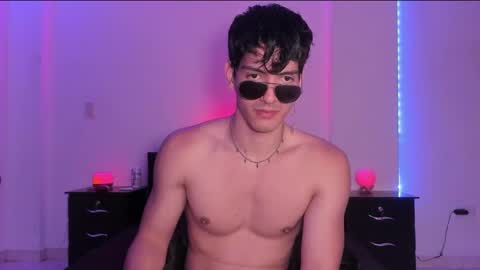 Valentino online show from January 25, 2025, 9:14 pm