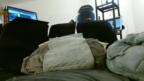 bbboooyyy11 online show from February 5, 2025, 3:13 am