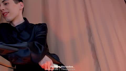 Snapshot of bbrandon_ chatting on February 21, 2025, 11:43 pm Brandon online show from February 21, 2025, 11:43 pm