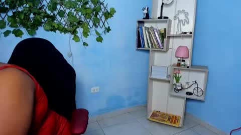 Charlote online show from December 19, 2025, 12:34 pm