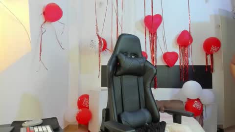 Cindy online show from February 15, 2026, 9:41 am