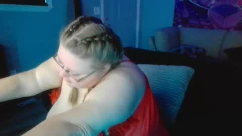 bbwgamergirl93 online show from September 26, 2025, 2:54 pm