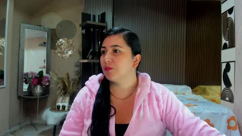 Snapshot of bbwluxurymuse chatting on May 6, 2026, 11:26 am bbwluxurymuse online show from May 6, 2026, 11:26 am