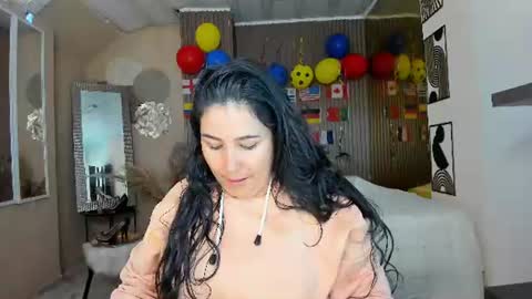 Snapshot of bbwluxurymuse chatting on June 20, 2026, 12:08 pm bbwluxurymuse online show from June 20, 2026, 12:08 pm
