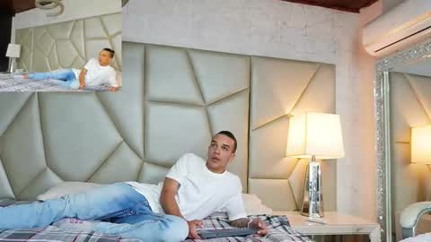 Helena  Evan online show from January 8, 2026, 12:07 pm