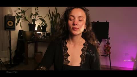 Snapshot of be_lov chatting on March 6, 2025, 11:36 am Call me Bells Next Stream on Wednesday Feb 26 online show from March 6, 2025, 11:36 am