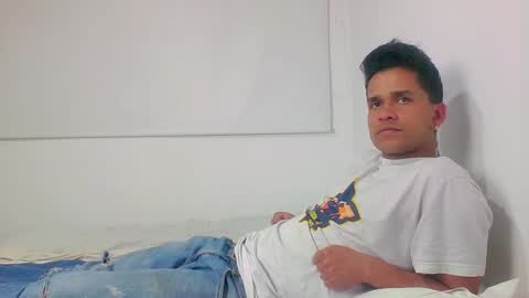 Sara  Juan online show from December 14, 2024, 2:34 am