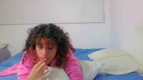 Sara  Juan online show from December 22, 2024, 2:28 am