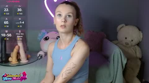 Snapshot of bea_doll chatting on June 13, 2026, 2:53 am Bea online show from June 13, 2026, 2:53 am