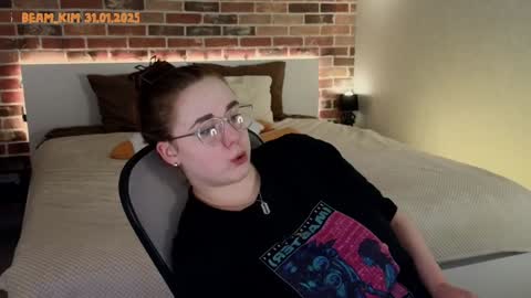 Snapshot of beam_kim chatting on January 31, 2025, 7:29 pm kim3 INDEPENDENT MODEL online show from January 31, 2025, 7:29 pm