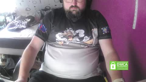 bear90130 online show from September 17, 2025, 7:21 am