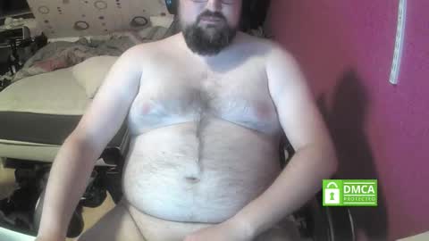 bear90130 online show from September 18, 2025, 6:32 pm