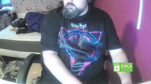 bear90130 online show from September 28, 2025, 5:18 pm