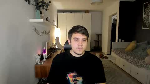 bear_beer130 online show from October 13, 2025, 4:29 pm