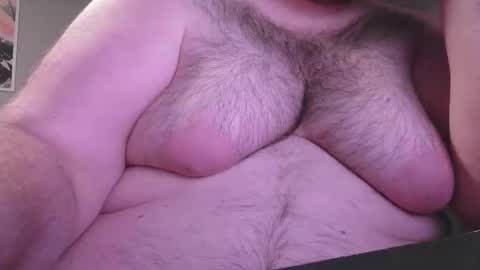 Snapshot of bear_man_oi chatting on October 19, 2025, 3:34 pm bear_man_oi online show from October 19, 2025, 3:34 pm