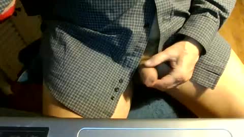 beara_cuda online show from February 18, 2026, 5:47 am