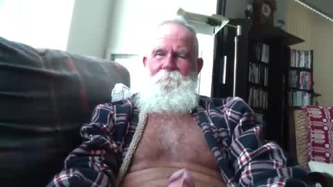 Snapshot of beardbushy chatting on September 9, 2025, 4:28 pm beardbushy online show from September 9, 2025, 4:28 pm