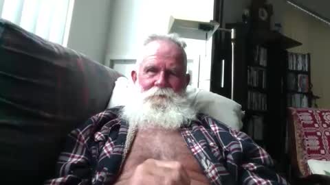 Snapshot of beardbushy chatting on October 7, 2025, 4:26 pm beardbushy online show from October 7, 2025, 4:26 pm