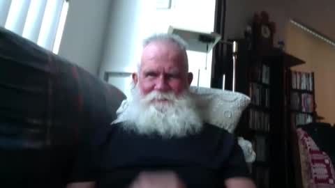 Snapshot of beardbushy chatting on November 17, 2025, 4:57 pm beardbushy online show from November 17, 2025, 4:57 pm