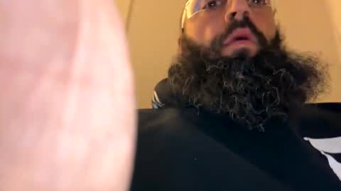 Snapshot of beardo1211 chatting on January 23, 2025, 10:01 am beard online show from January 23, 2025, 10:01 am