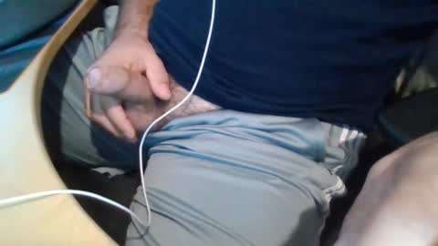 bearyuncut online show from October 7, 2025, 1:52 pm