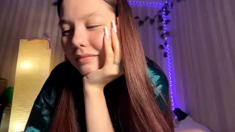 Snapshot of beataschielke chatting on February 16, 2026, 12:01 pm Bella online show from February 16, 2026, 12:01 pm