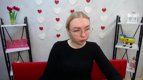 BeatriceFlyy online show from December 4, 2024, 12:36 pm