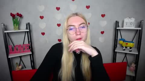 BeatriceFlyy online show from December 11, 2024, 6:14 am