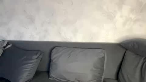 BeatriceTender online show from November 18, 2025, 11:03 am