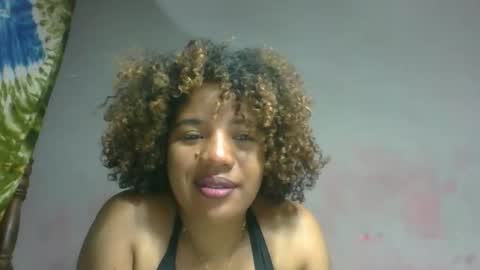 Snapshot of beatriicee chatting on May 6, 2026, 6:35 pm beatriicee online show from May 6, 2026, 6:35 pm