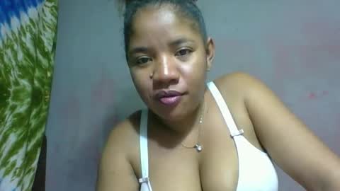 Snapshot of beatriicee chatting on May 19, 2026, 2:07 am beatriicee online show from May 19, 2026, 2:07 am
