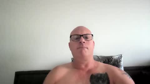 Snapshot of beatsboy87 chatting on February 7, 2025, 9:58 pm beatsboy87 online show from February 7, 2025, 9:58 pm
