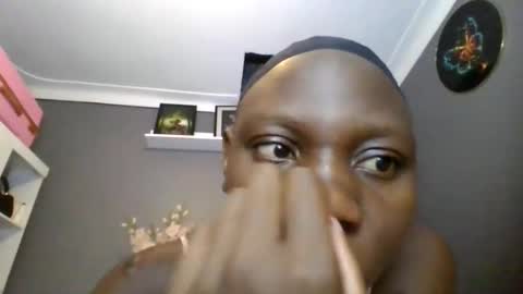 Snapshot of beautie699392 chatting on June 10, 2026, 2:27 pm Lil stunner online show from June 10, 2026, 2:27 pm