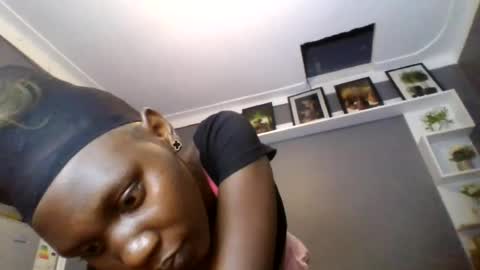 Snapshot of beautie699392 chatting on July 5, 2026, 6:26 pm Lil stunner online show from July 5, 2026, 6:26 pm