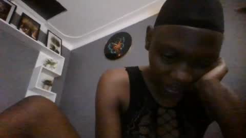 Snapshot of beautie699392 chatting on July 25, 2026, 11:30 am Lil stunner online show from July 25, 2026, 11:30 am