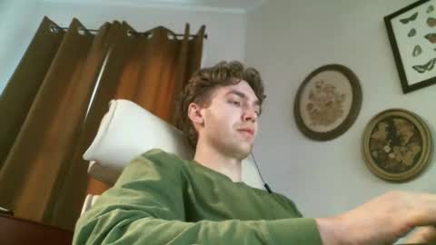 Snapshot of beautifulbeaver chatting on March 2, 2025, 9:43 pm beautifulbeaver online show from March 2, 2025, 9:43 pm