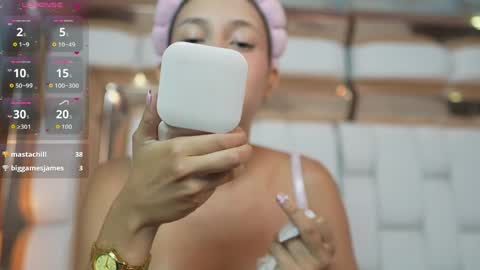 Snapshot of beautifulskinny18 chatting on May 16, 2026, 7:34 pm Shalom online show from May 16, 2026, 7:34 pm