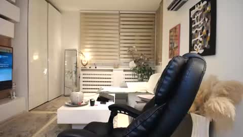 beautifulwomen89 online show from June 26, 2026, 8:13 pm