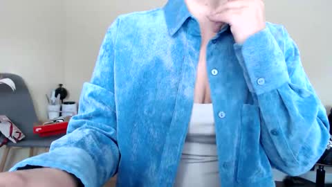 Snapshot of beauty_annyta chatting on March 17, 2026, 7:55 am beauty_annyta online show from March 17, 2026, 7:55 am