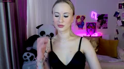 beauty Sasha online show from May 20, 2026, 2:23 pm