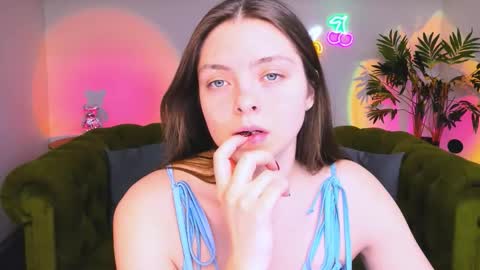 Gloria online show from November 17, 2025, 1:17 pm