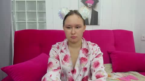 Snapshot of bebe_molly chatting on July 25, 2026, 8:34 am bebe_molly online show from July 25, 2026, 8:34 am