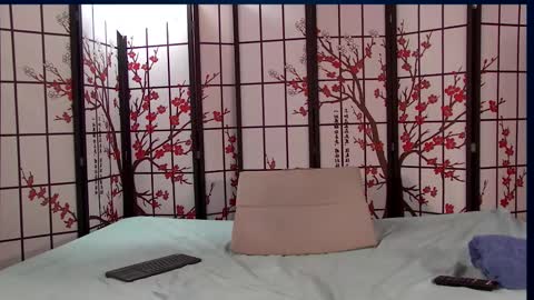 Snapshot of beccadelux chatting on February 19, 2025, 12:46 am BeccaDelux online show from February 19, 2025, 12:46 am