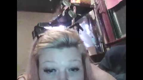 Snapshot of beccadream420 chatting on February 23, 2026, 7:17 am beccadream420 online show from February 23, 2026, 7:17 am
