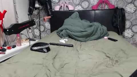 Becky online show from October 31, 2025, 6:31 pm