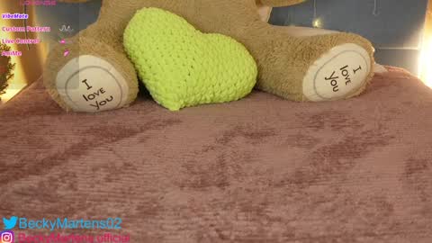 Snapshot of beckymartens chatting on December 18, 2024, 5:48 am BeckyMartens come join me on while im offline here online show from December 18, 2024, 5:48 am